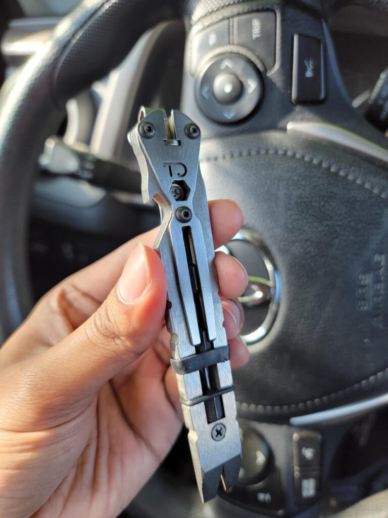 custom titanium pry tool