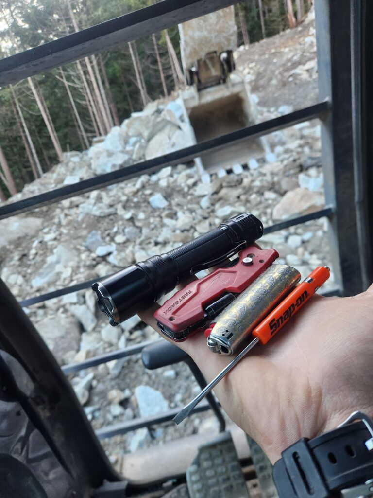 Recommendations for SAK to pair with Skeletool