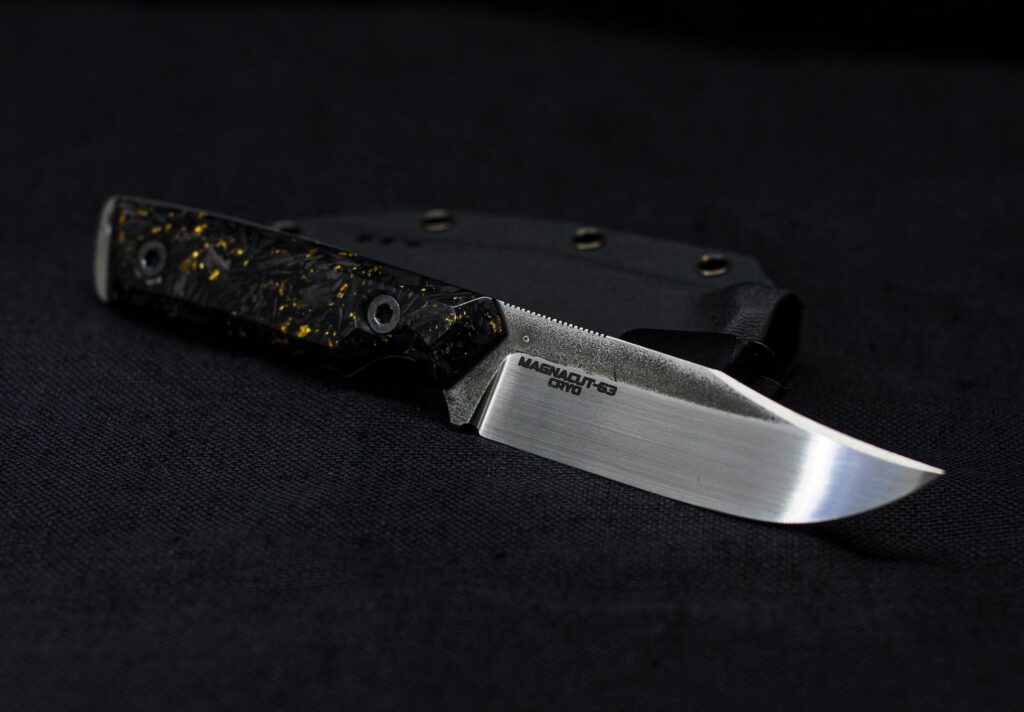 Another beauty I made today, EDC clip point in Magnacut. Probably one of my favorite shape and size to this day.
