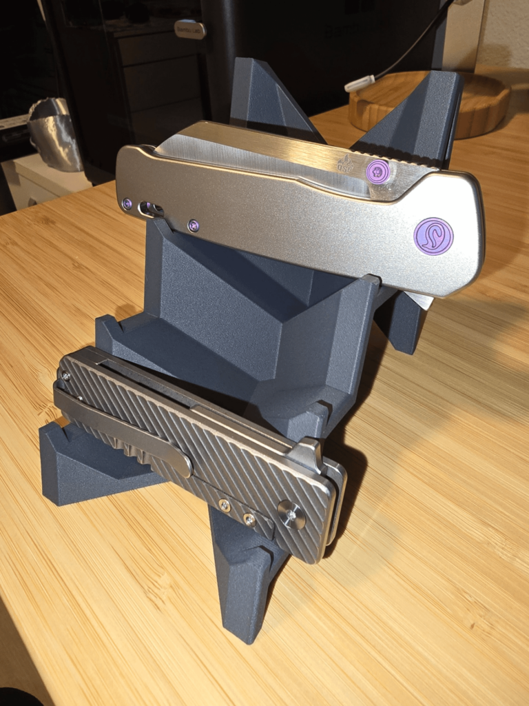 QSP Penguin + New Knife Stand