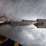 Friend got a knife for his Bday and we can not figure out what kind and it had nothing with it