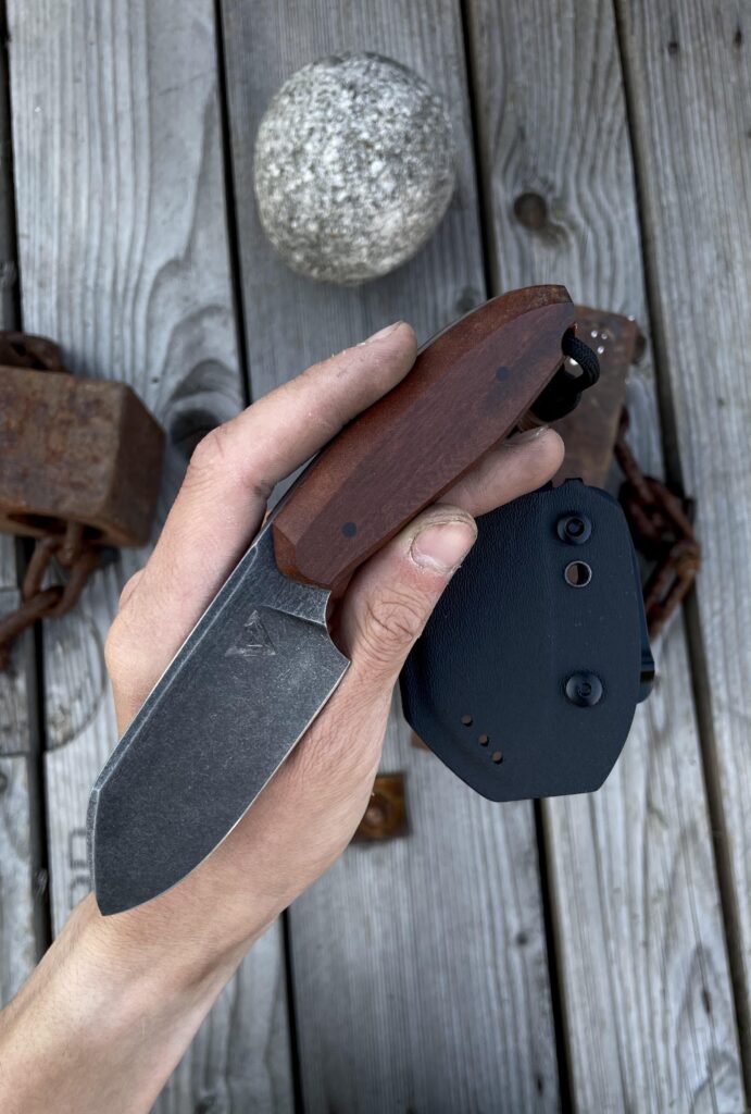 What did you guys think of this build? 80CrV2/Linen Micarta/Carbon