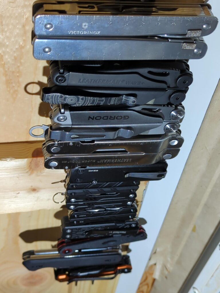 Grab and go multitool storage above my head in my bed. Lol