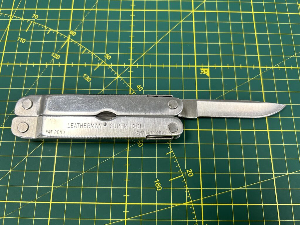 🇬🇧UK carriers. Have any of you had any issues with your EDC and the law 👮, I’ve been daily carrying this for over 30years now.