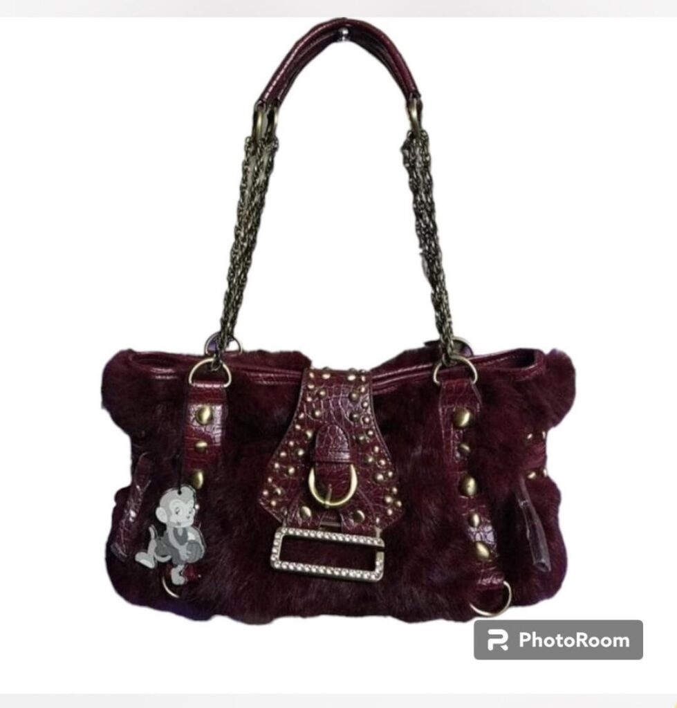 Can anyone help me find this bag brand & name?