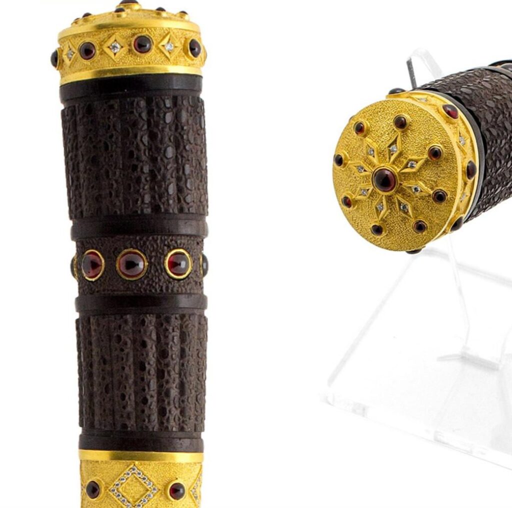 Jeweled knife handle / Lord custom knife