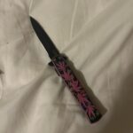 Hey, new to knives here. How do I open and close this? I’m a little lost and don’t want to hurt myself.