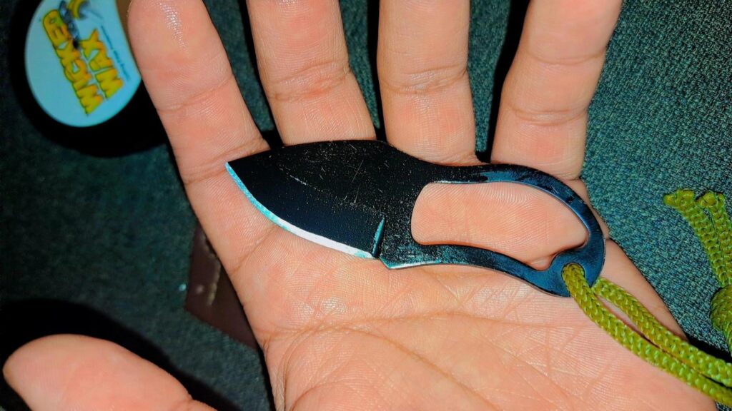 Small pocket knife