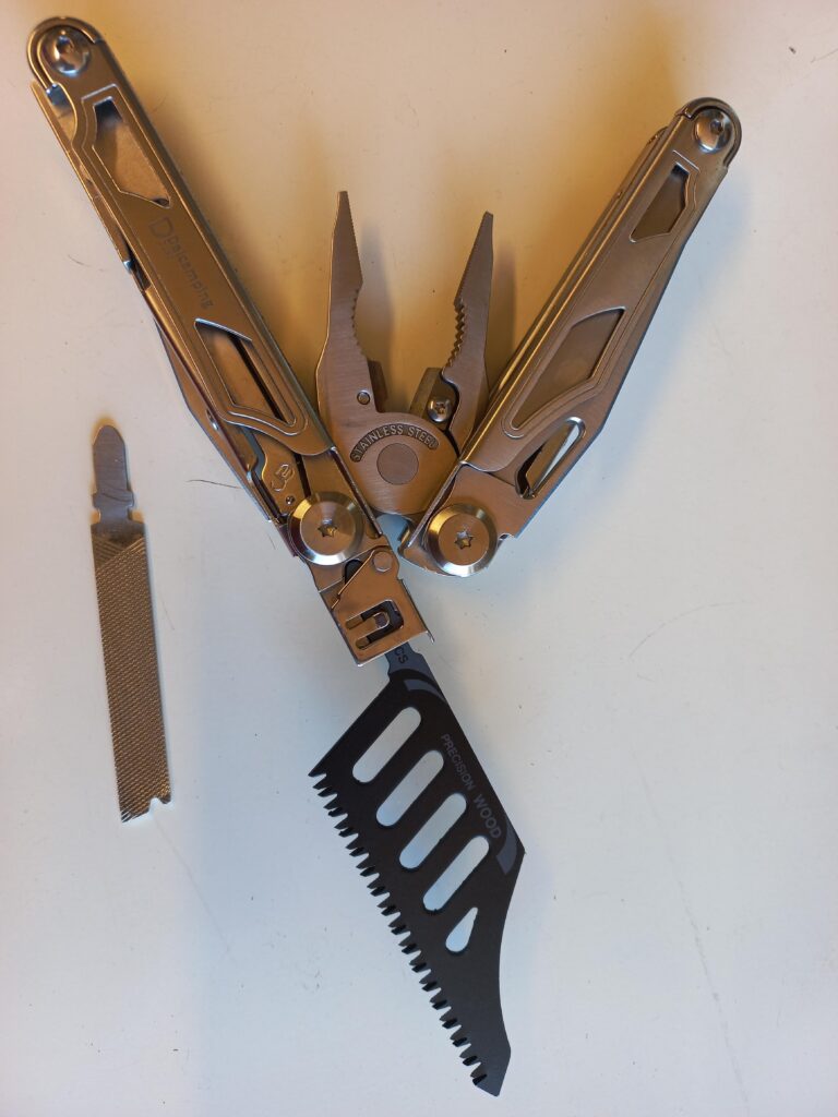 Standard bit holder coming in clutch