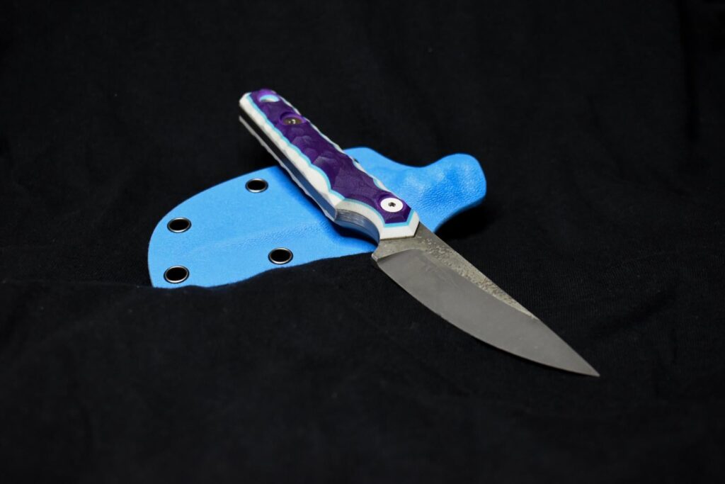 Another Kwaiken set up! M390 and composite multicolour G10 handle. How do you like it?