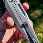 When she layin on the beach in the sun wearin the zirconium pivot collar and clip set but nothin else 🥵