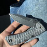 Would anyone happen to know what brand this knife is?