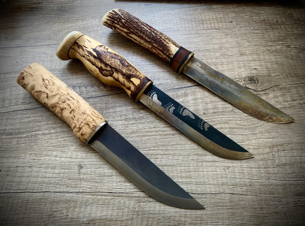 I really like blade lengths of around 140-150mm. Super versatile, especially when it come to food preparation.