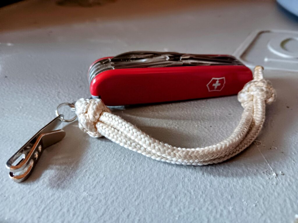 I found the clip and ring on Temu for less than $0.50, it's a handy upgrade.