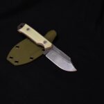 Another stonewashed M390 with subtle three colored handle. How do you like it?