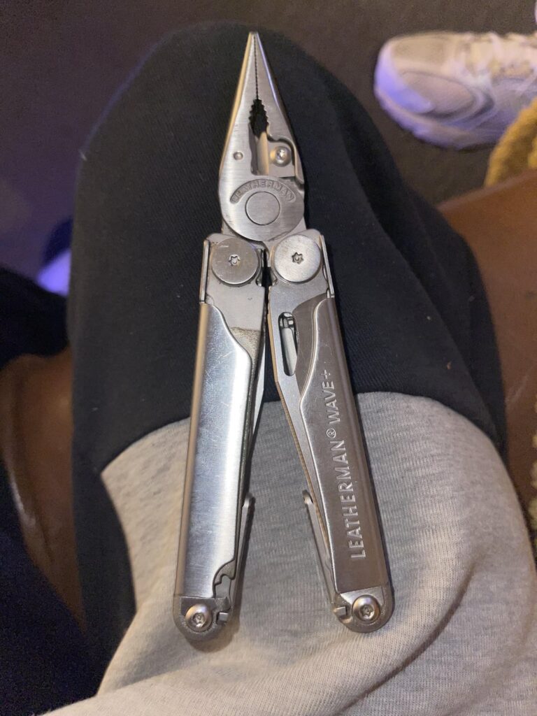 Got this leatheman wave +used from airport security auctions for roughly £17 ($22usd) did I do good and would there be value in buying the bag full (pic3) at same price  maybe bulk discount. What do you think?