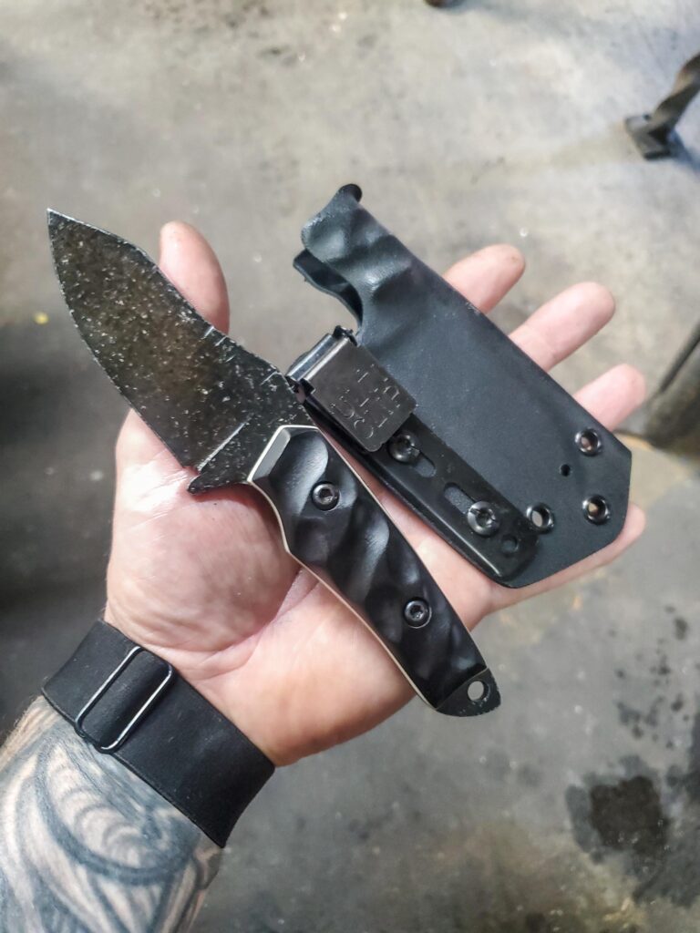 80crv2 EDC Stone washed and Black G10 and white G10 liners.
