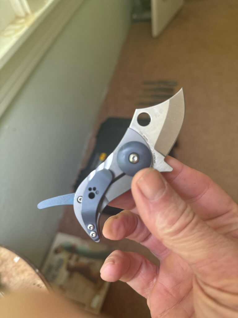 Spyderco - Pochi