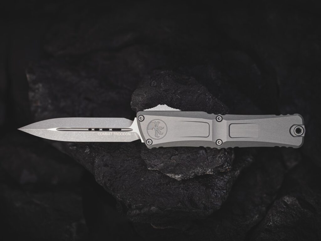 NKD Combat Troodon gen III in Natural Clear/Apocalyptic finish.