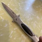Any reviews/ clues on what this knife is?
