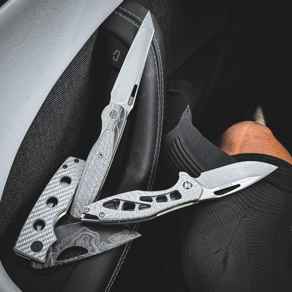 Good news guys. I found the most ineffective knife holder. So you don't have to.