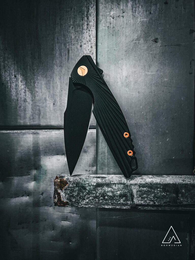 Ferramonster Aurora Rays Black Ti M390