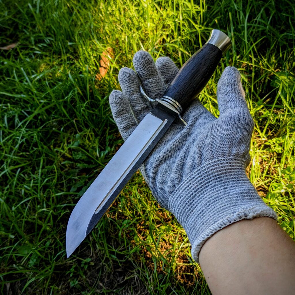 Finishing this awesome commission. M390, 61 hrc. Bog oak, nickel silver. What do you think of it?