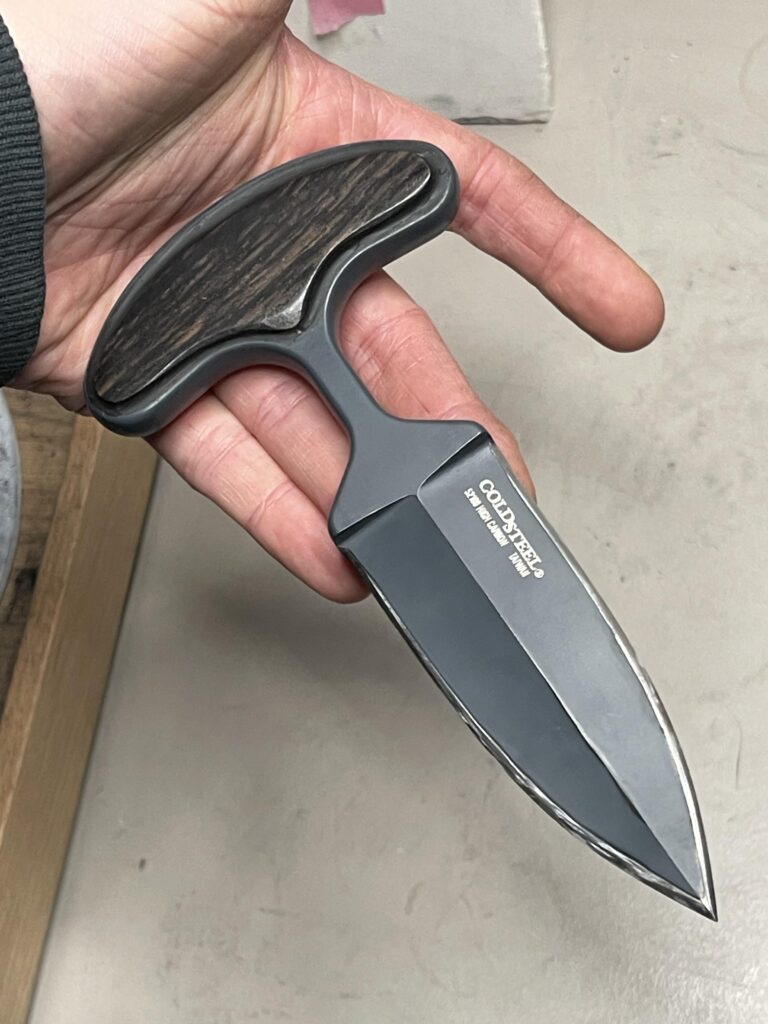 Ebony wood in cold steel push dagger