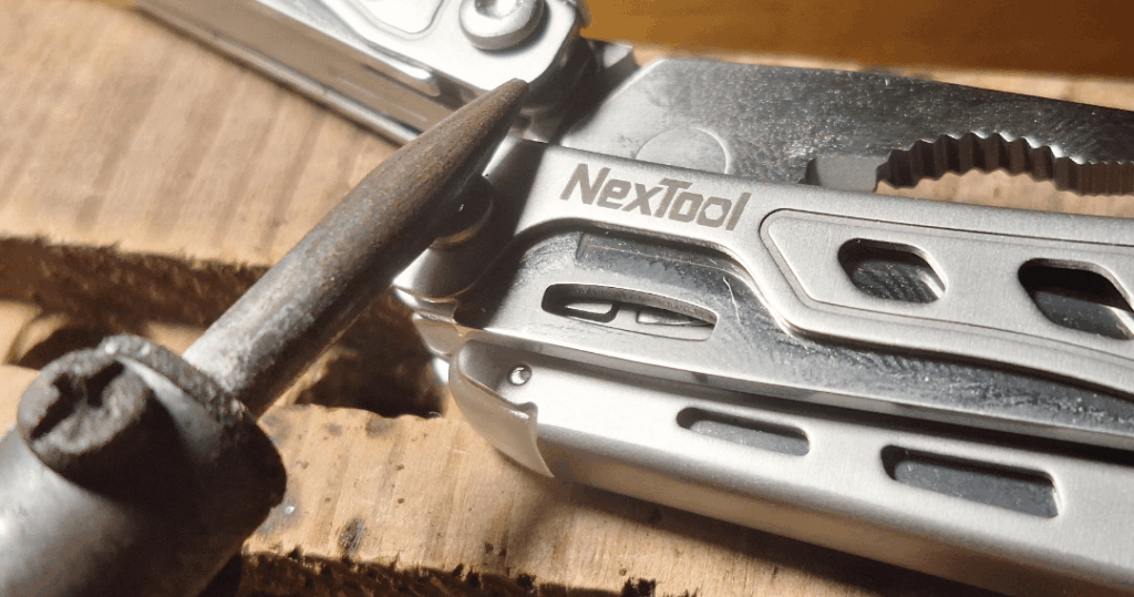 Goddamnit Nextool stop putting threadlocker in your tools D: