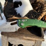 NKD! Microtech Stitch-A in emerald green aluminum