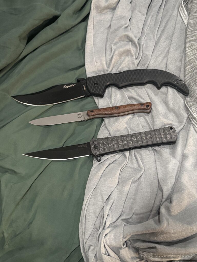 Coldsteel espada large xhp, white river exodus 4 s35vn, Williams blade design 4.5 folder magnacut