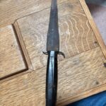 Can anyone tell me about this knife? What is it?