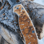 Frosty Stablized Amboyna burl scales on the Spyderco PM2.