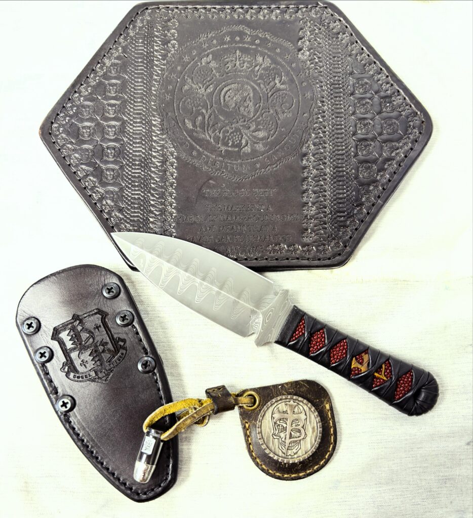 Damascus @borkablades SBD - My submission for #fixedbladefriday #borkablades #borkabladessbddamascus #alwaysurvive #customknifecollector