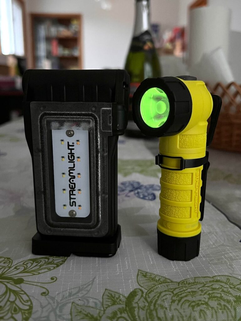 NLD - Streamlight flipmate and polytac 90x