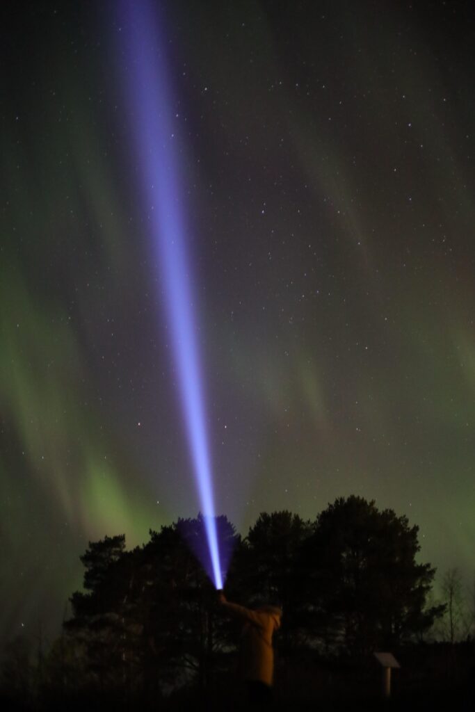 K1 (SBT 90.2) and some aurora borealis