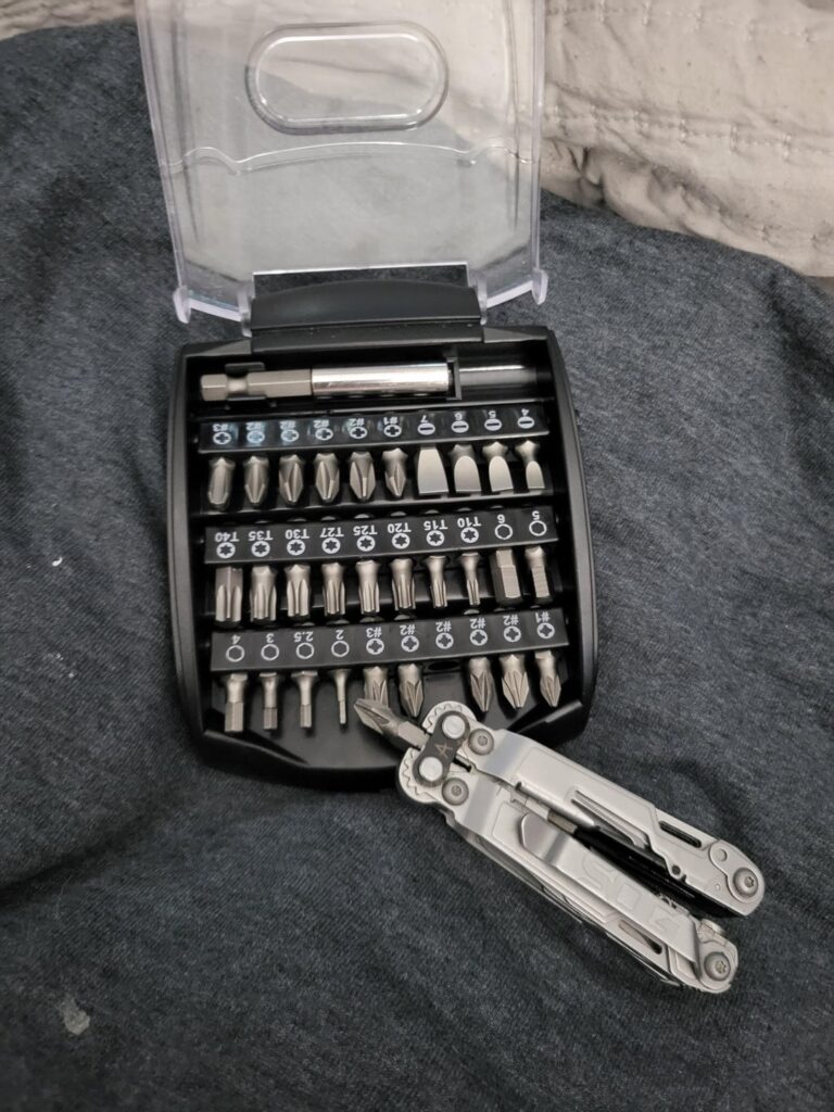 Picked this up today at Walmart on clearance for 20 bucks 😁 and bit kit from harbor freight. Loving this little thing already!!