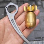 My daily carry: Karambit-knuckle fidget, fidget nuke