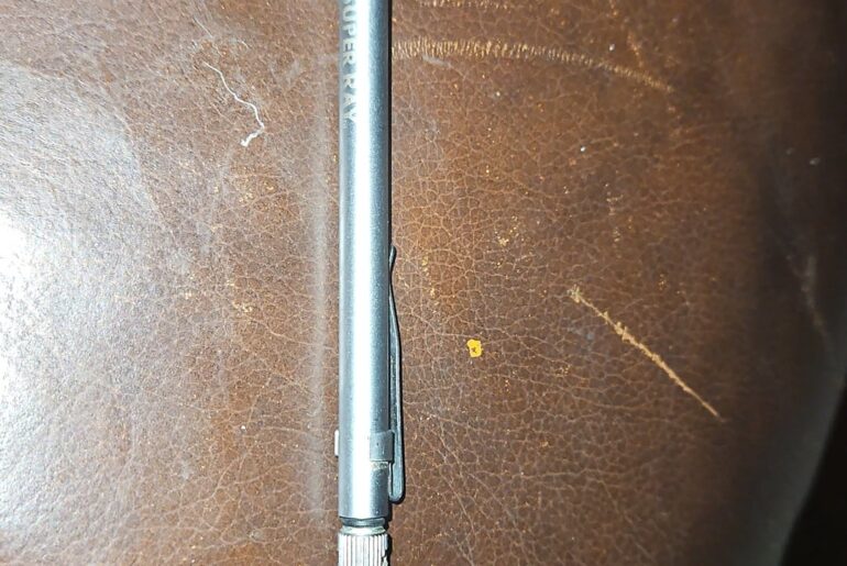 Superray battery stuck