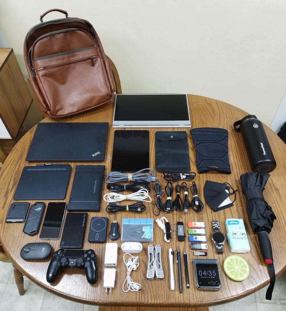 My usual carry for doing work-type while things out-and-about