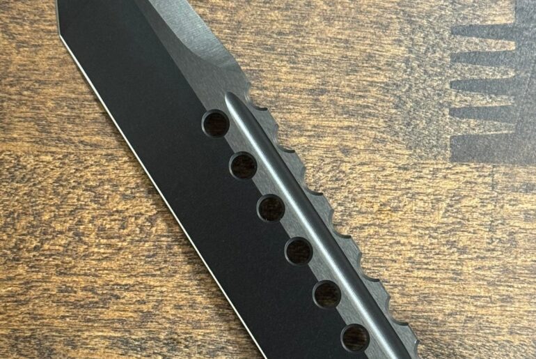 NKD Combat Troodon Hellhound Shadow