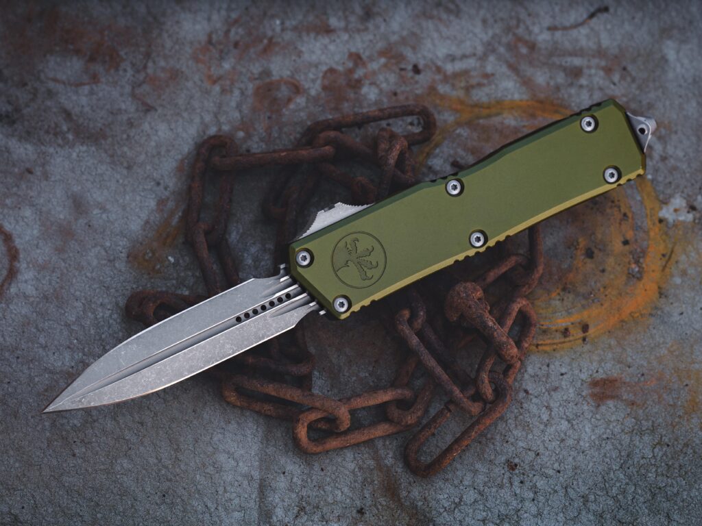 The Scarab II looks so much cleaner without the grip tape inserts.