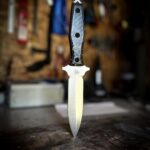Dagger i made 2y ago. Carbon fiber scales with shredded carbon and gold flakes in epoxy resin. Blade steel : N690