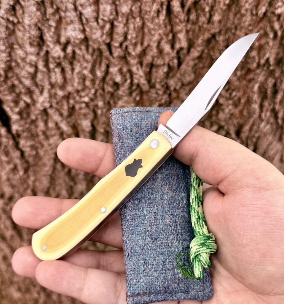 Sunday Vibes: What’s Your Carry-On for This Beautiful Day?