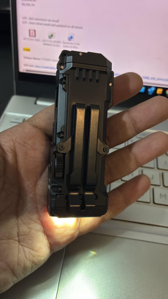 Reversed pocket clip - Wuben X4