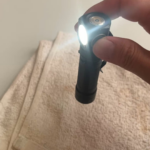 Is this normal? Flashlight turns off at the slightest bump. H04RC with Samsung led