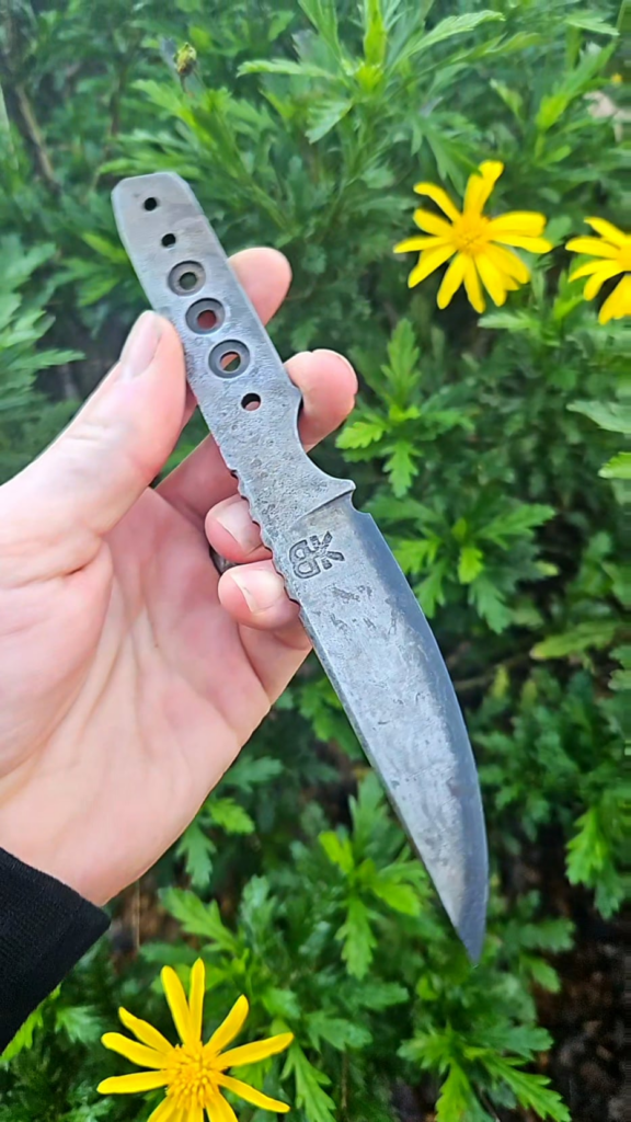 A BHK 3.5" San Mai Kwaiken MKII W.I.P.