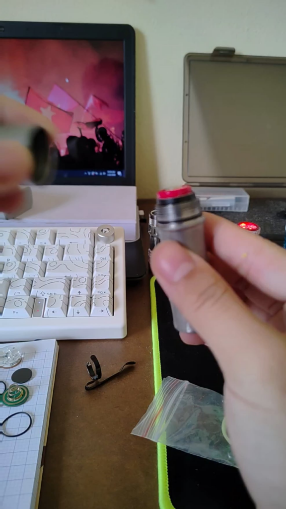 My wurkkos ts10 keep flashing, how to fix?