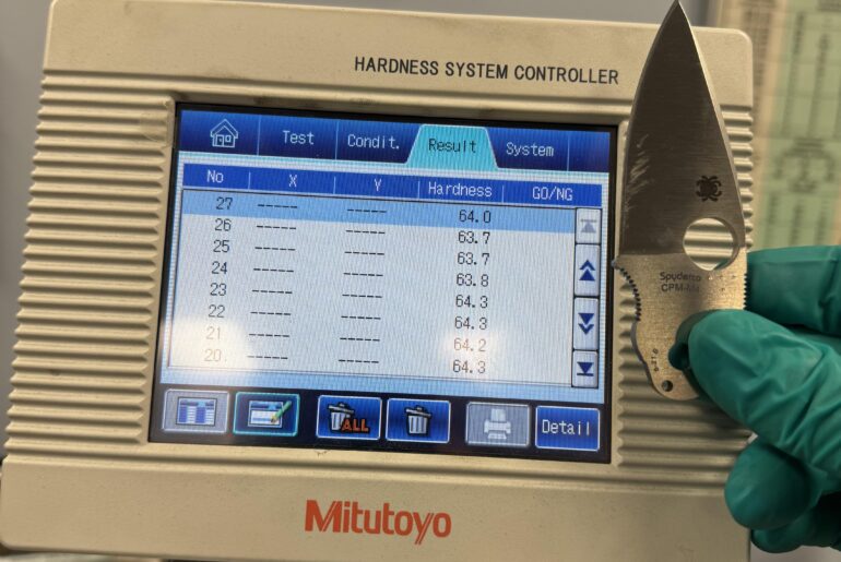 Spyderco Native 5LW M4. 64.0 HRC