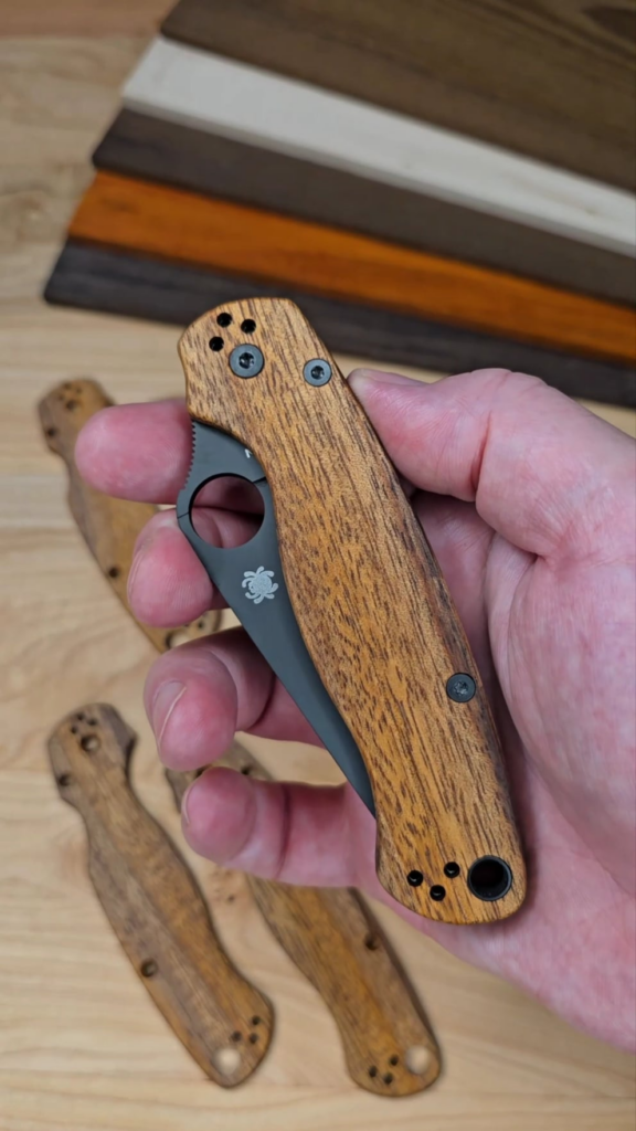 Hawaiian Koa wood scales on the Spyderco Para Military 2